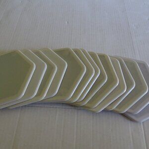 The Sliding Robots Furniture Movers - 14 Pieces - Hexagon - 7 inches - Pre-owned